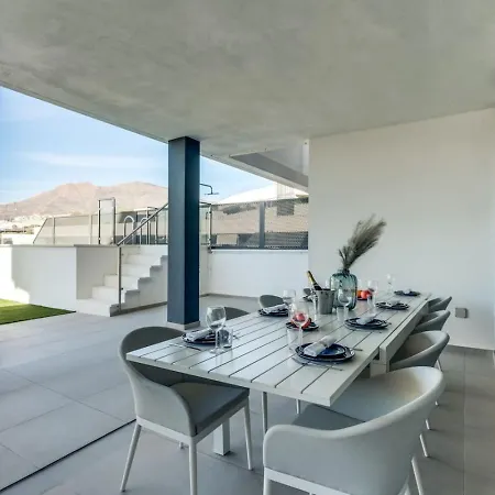 Apartment Apt. With Private Pool Wellingtonia