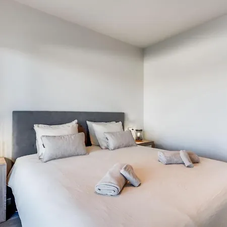 Apartment Apt. With Private Pool Wellingtonia *